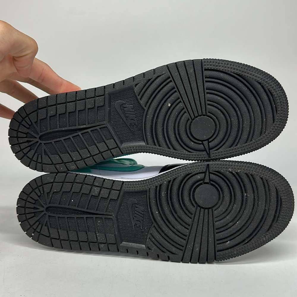 USED Youth Nike Air Jordan 1 Mid Tropical Twist Black Shoes 554725-132 (GS) - Picture 8 of 8
